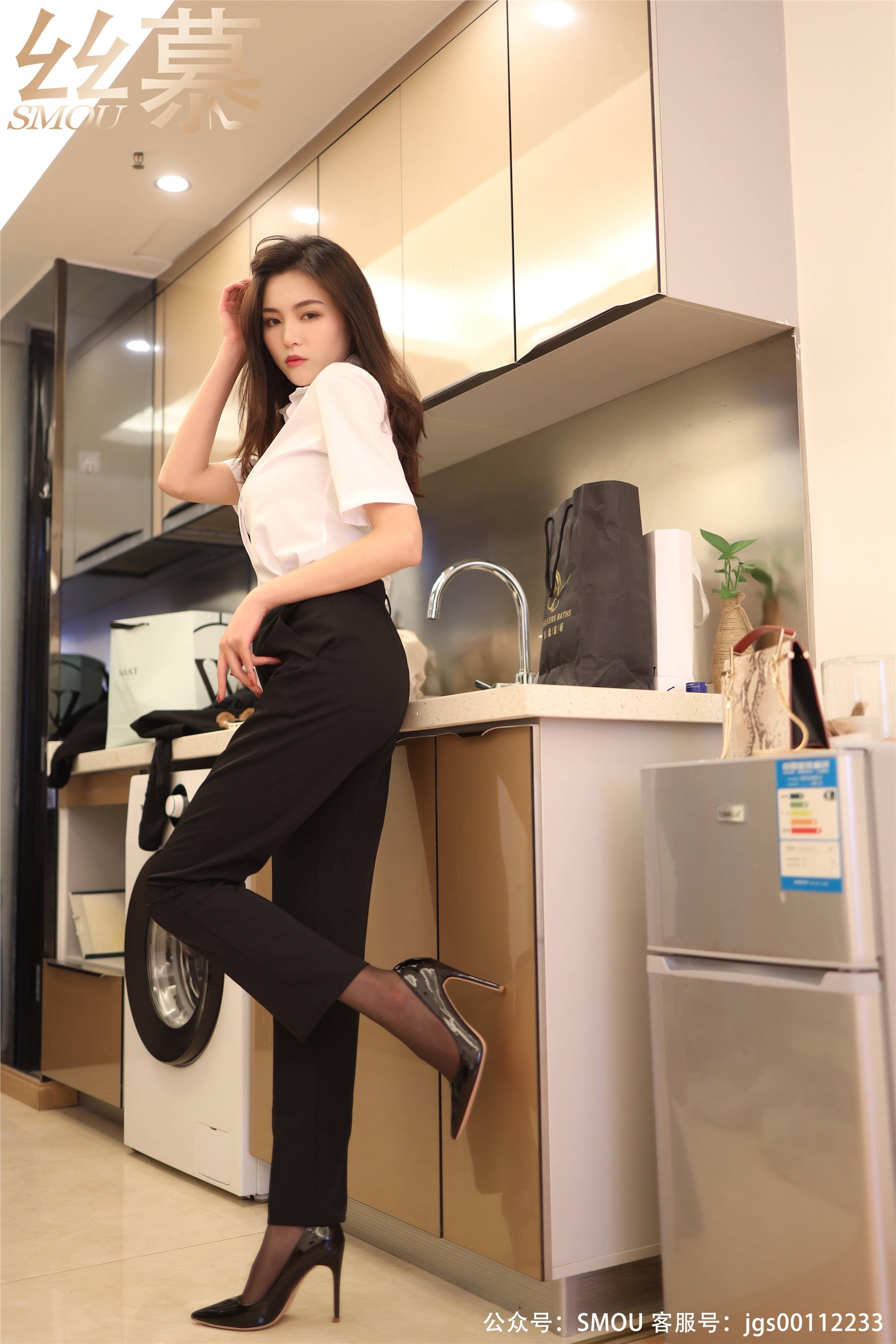 丝慕写真 SM451 天天一元 模特：泡芙《裤里丝小tip》